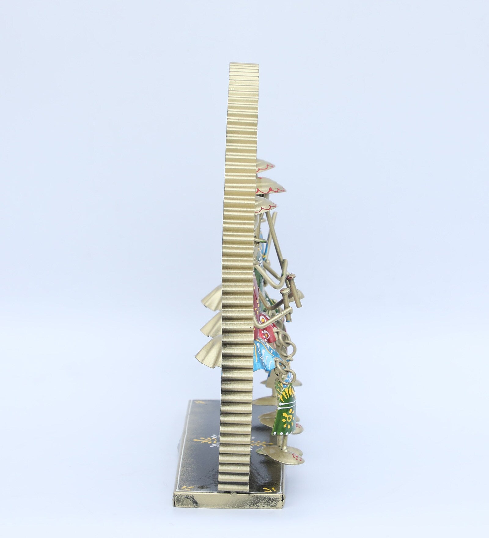 Handcrafted Tribal Musician Metal Art Showpiece – Vibrant Table Décor