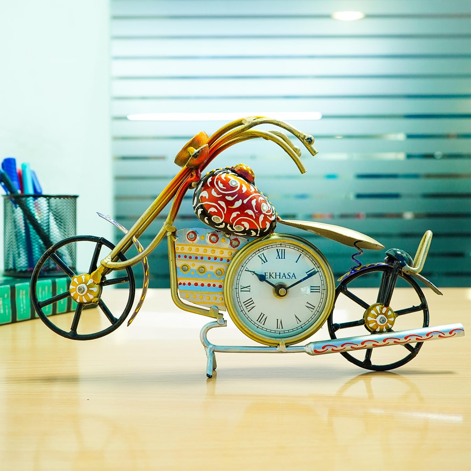 Handcrafted Vintage Motorcycle Table Clock – Artistic Metal Desk Decor (33×19 cm)