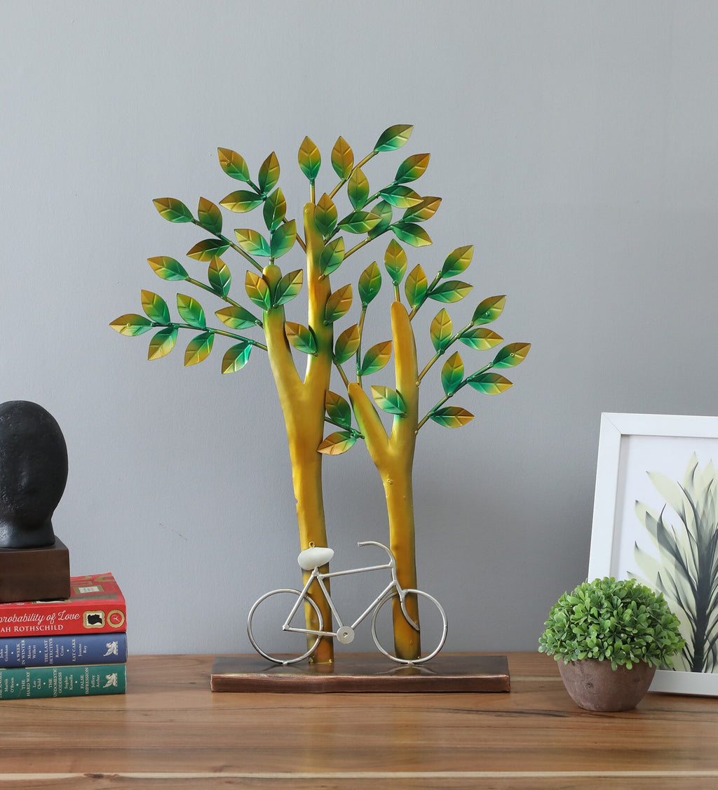 Rustic Metal Tree & Bicycle Table Décor