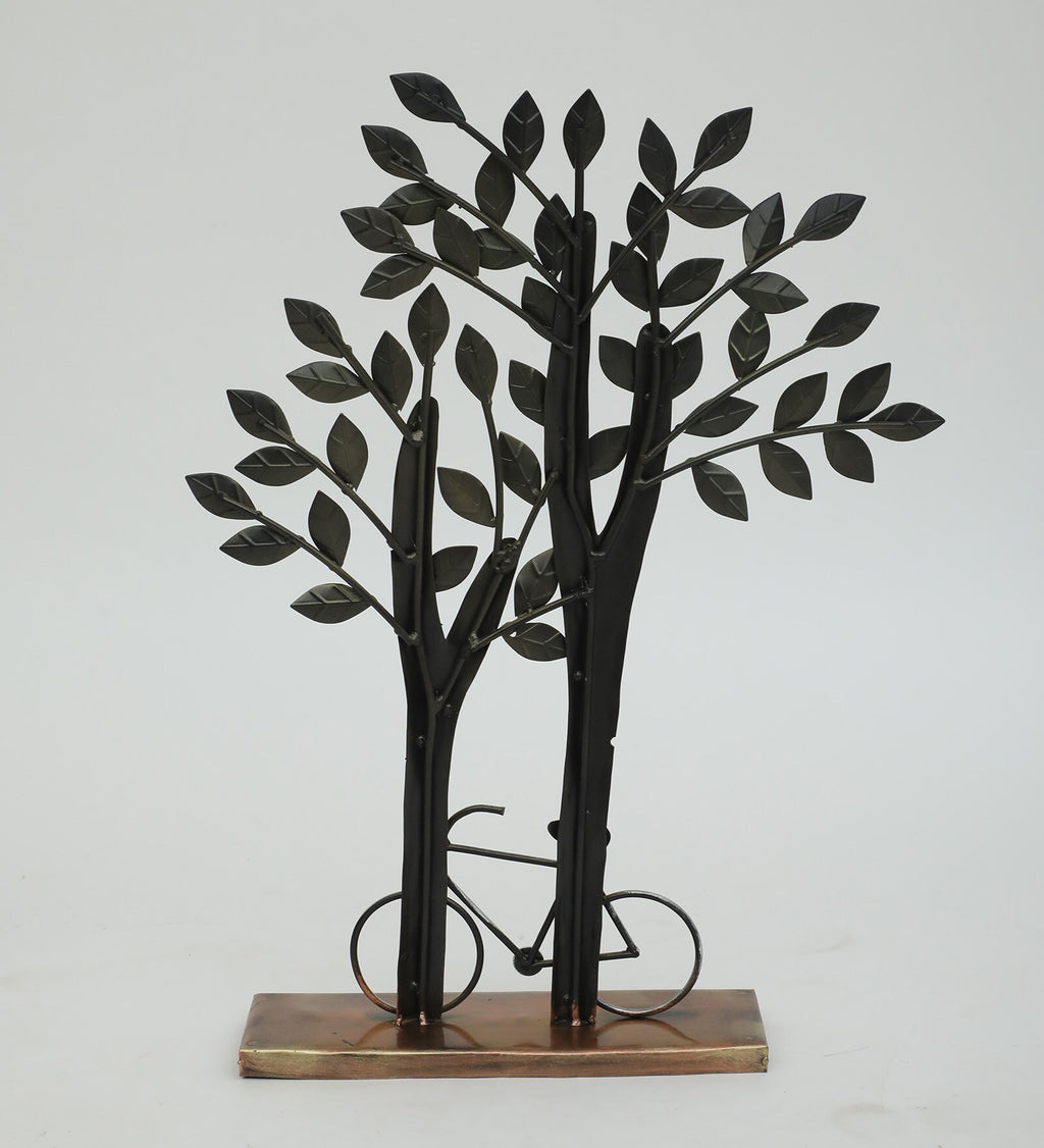 Rustic Metal Tree & Bicycle Table Décor