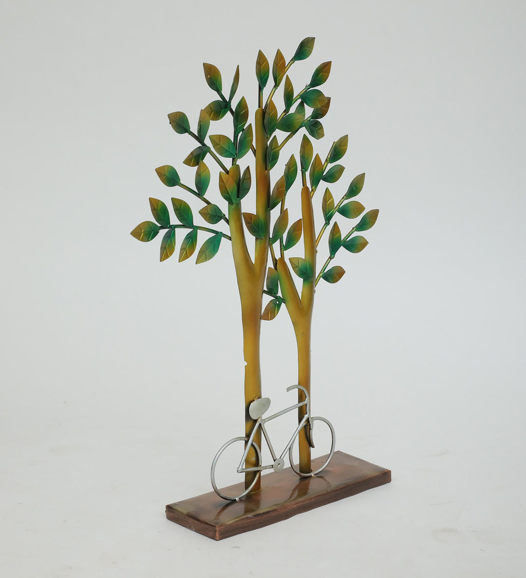 Rustic Metal Tree & Bicycle Table Décor