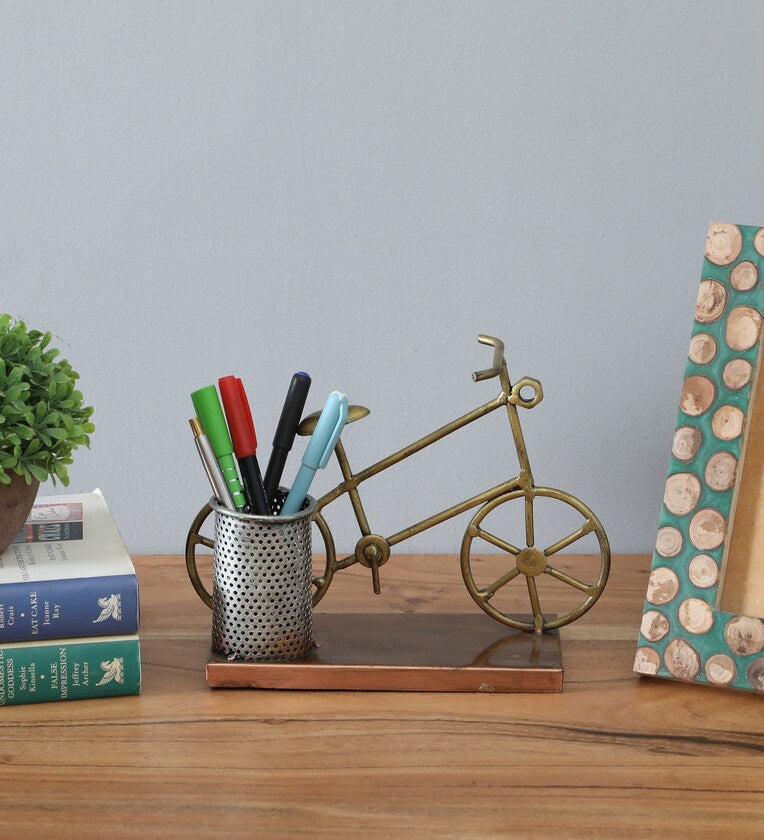 Vintage Bicycle Pen Stand – Artistic Metal Desk Organizer