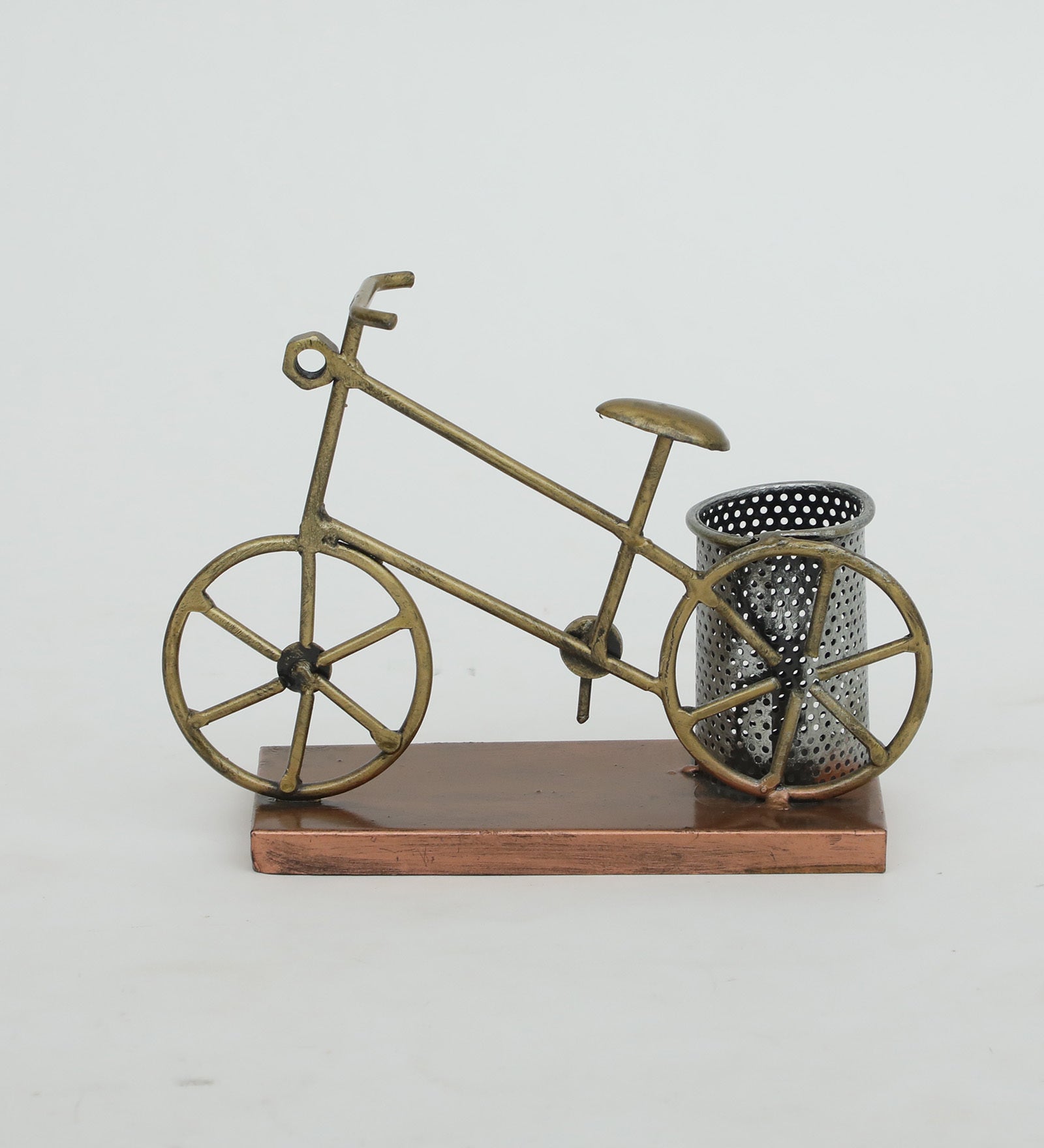 Vintage Bicycle Pen Stand – Artistic Metal Desk Organizer