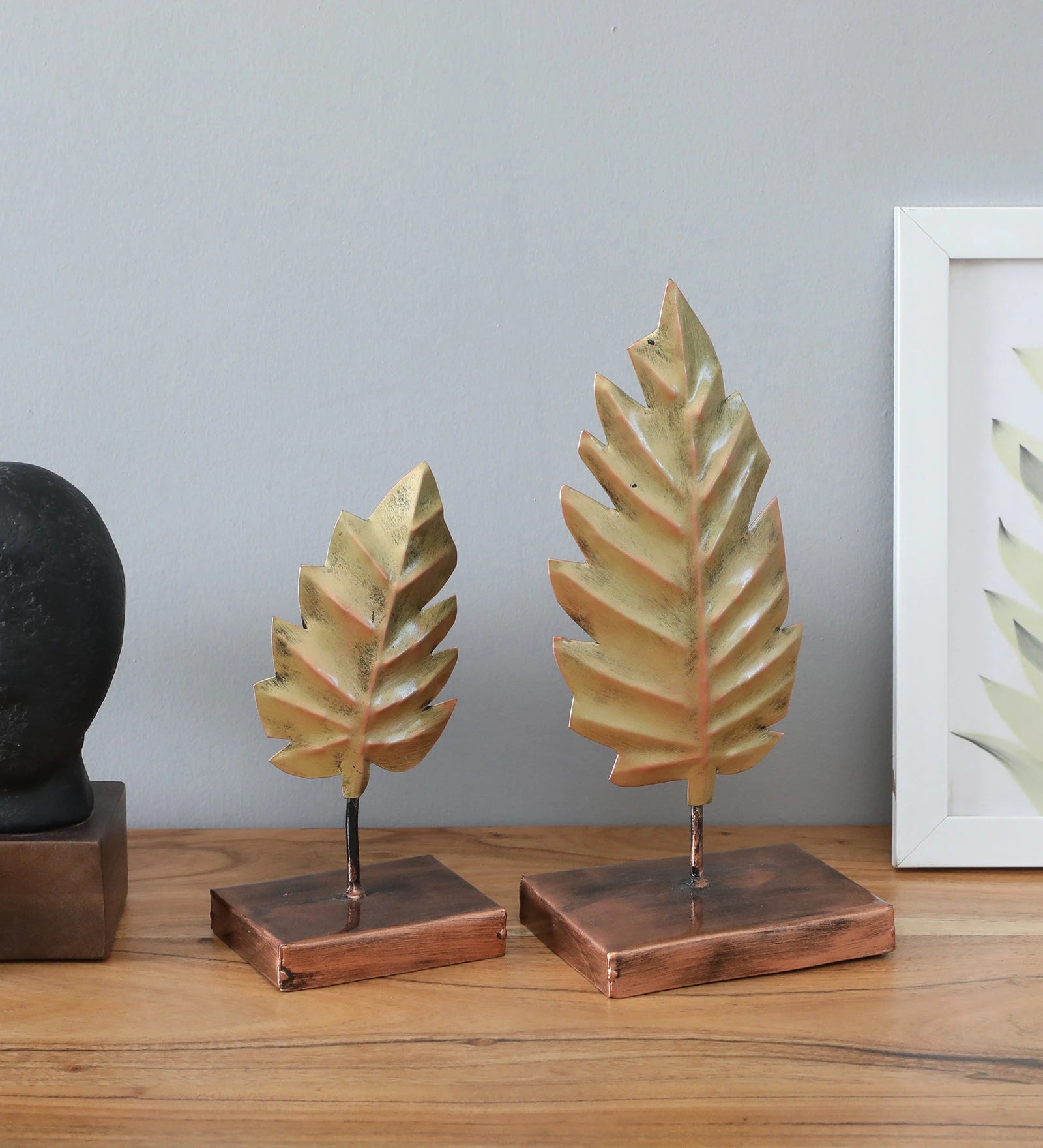 Elegant Metal Leaf Figurine Set – Dual Toned Decorative Accent