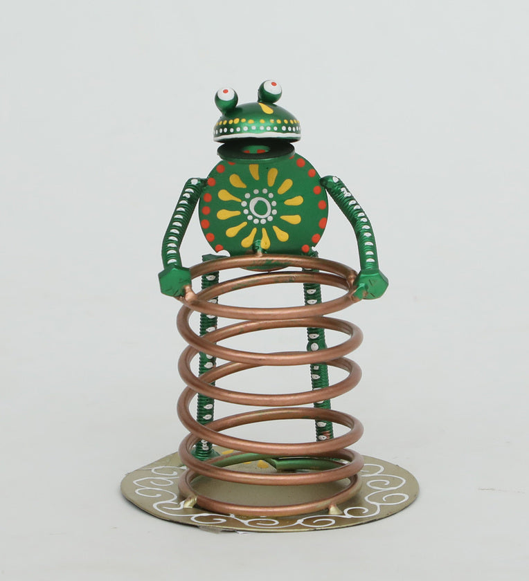 Handcrafted Metal Frog Pen Stand – Quirky Desk Organizer