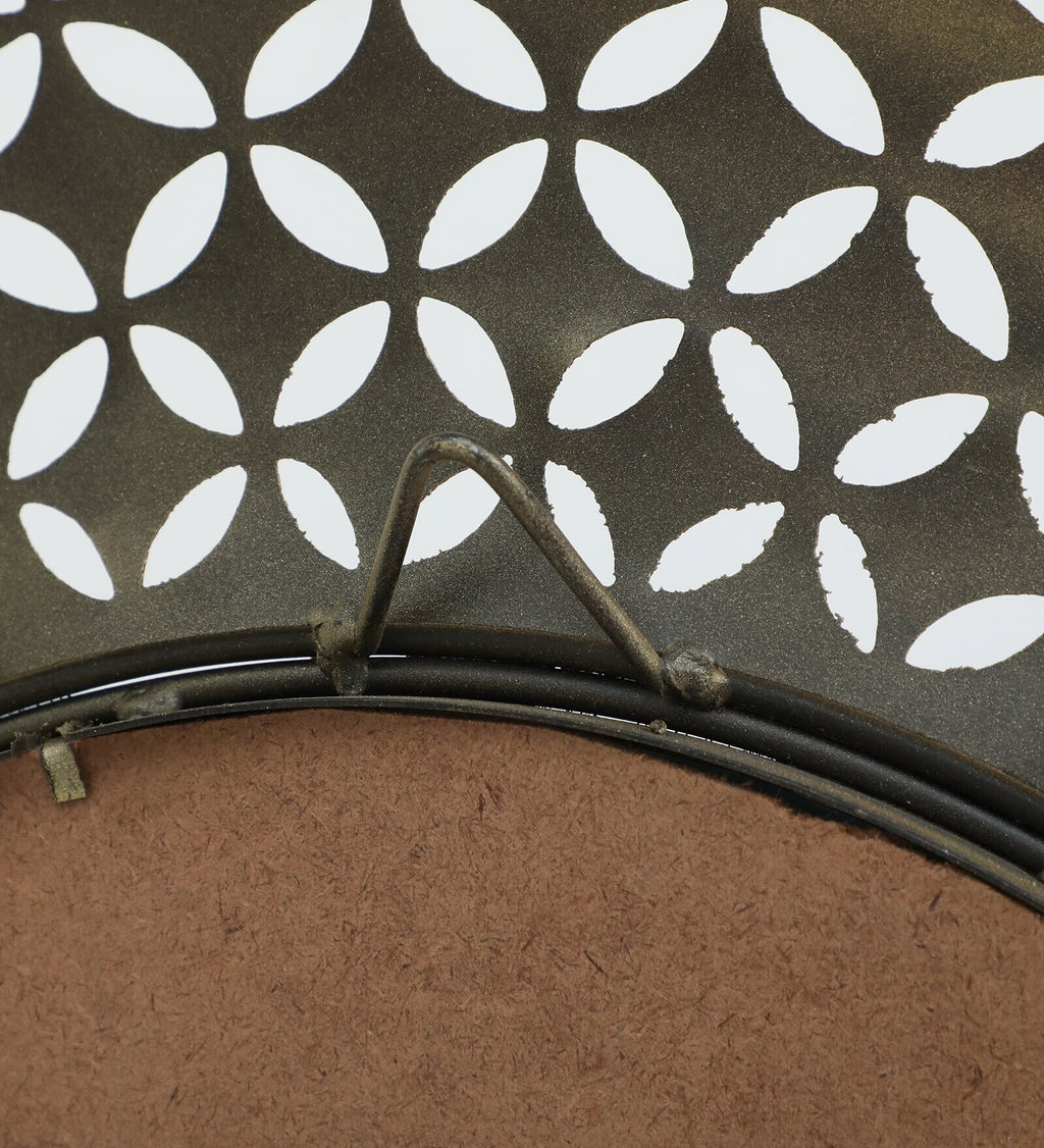 Golden Round LED Mirror Wall Decor (24x24 Inch)