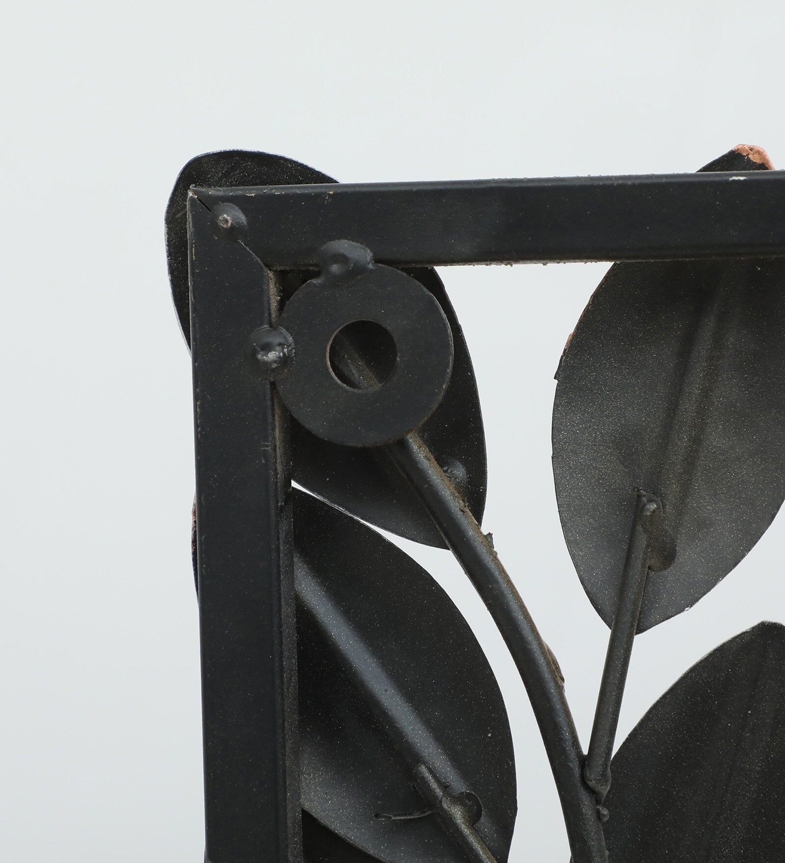 Vibrant Metal Wall Art of Couple on Swing Under Tree julla (24x18 Inch)