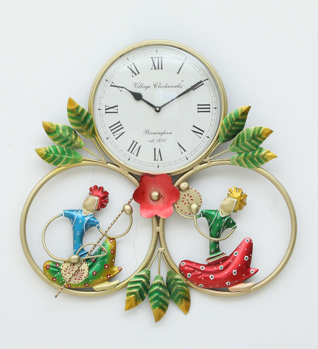 Folk Musician Metal Wall Clock – Artistic Handmade Decor