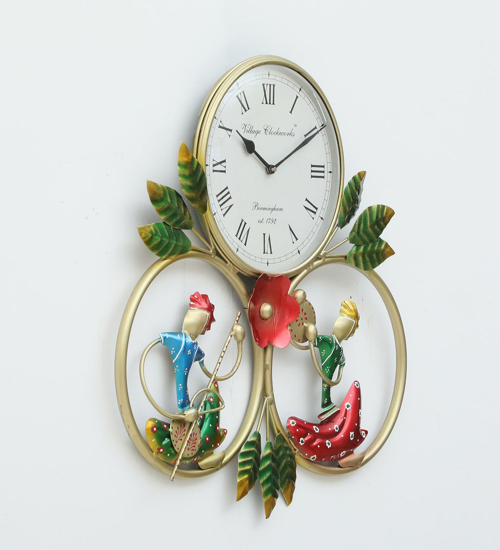 Folk Musician Metal Wall Clock – Artistic Handmade Decor