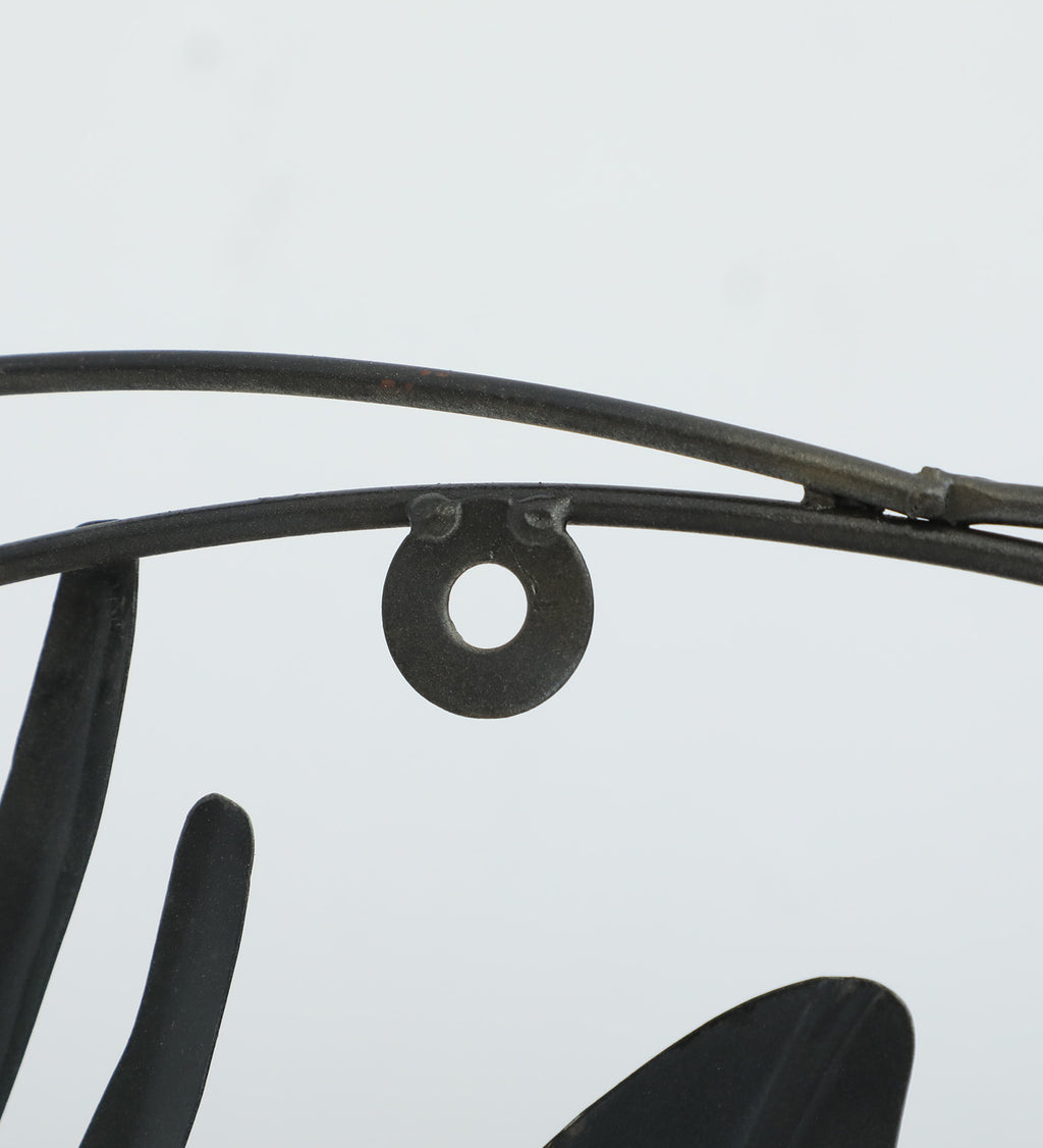 Abstract Floral Face Metal Wall Art (27x32 Inch)