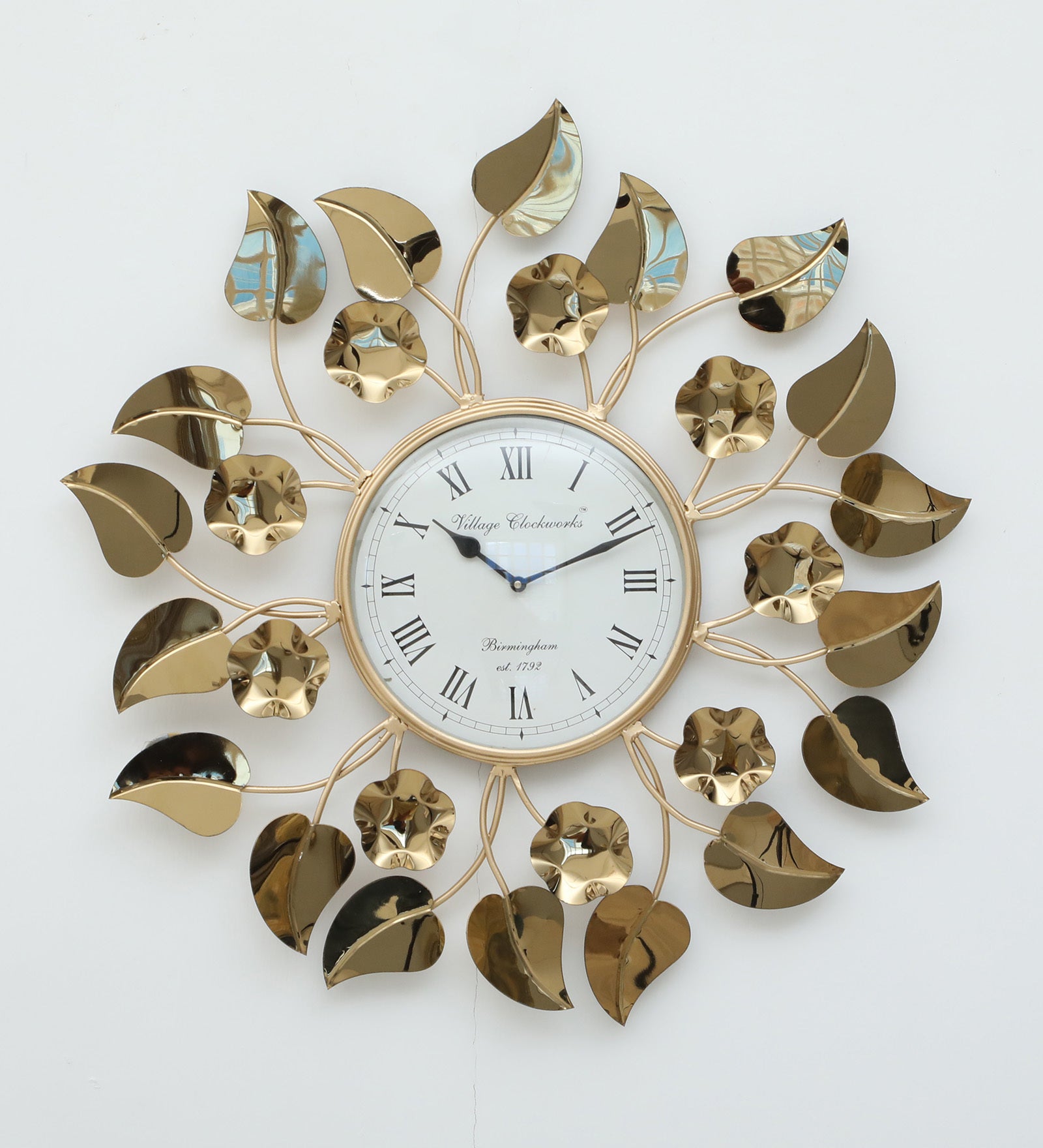 Golden Leaf Metal Wall Clock – Luxury Decorative Timepiece for Modern Homes